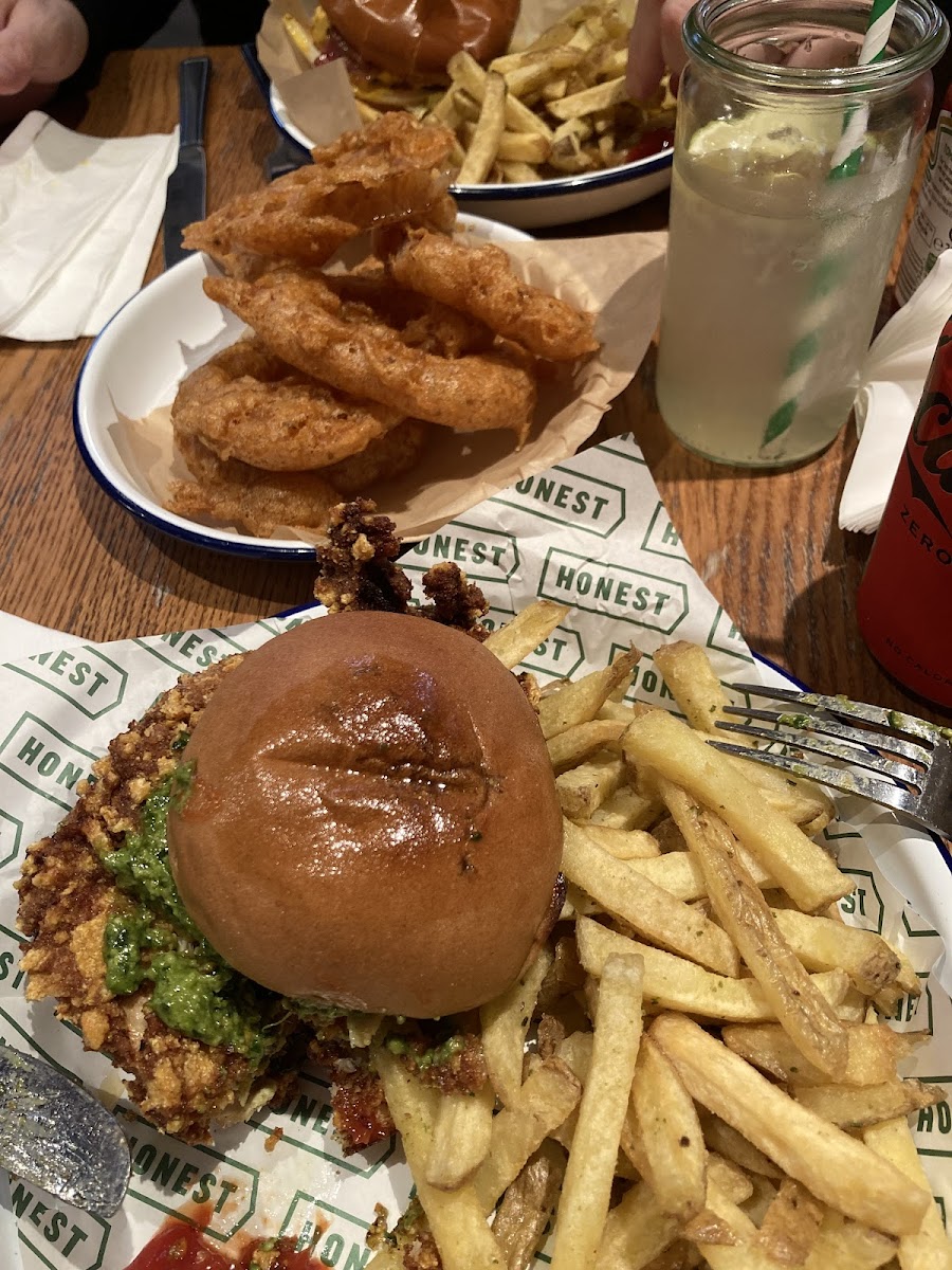 Amazing chicken burger at Honest Burger in Brighton - March 2023