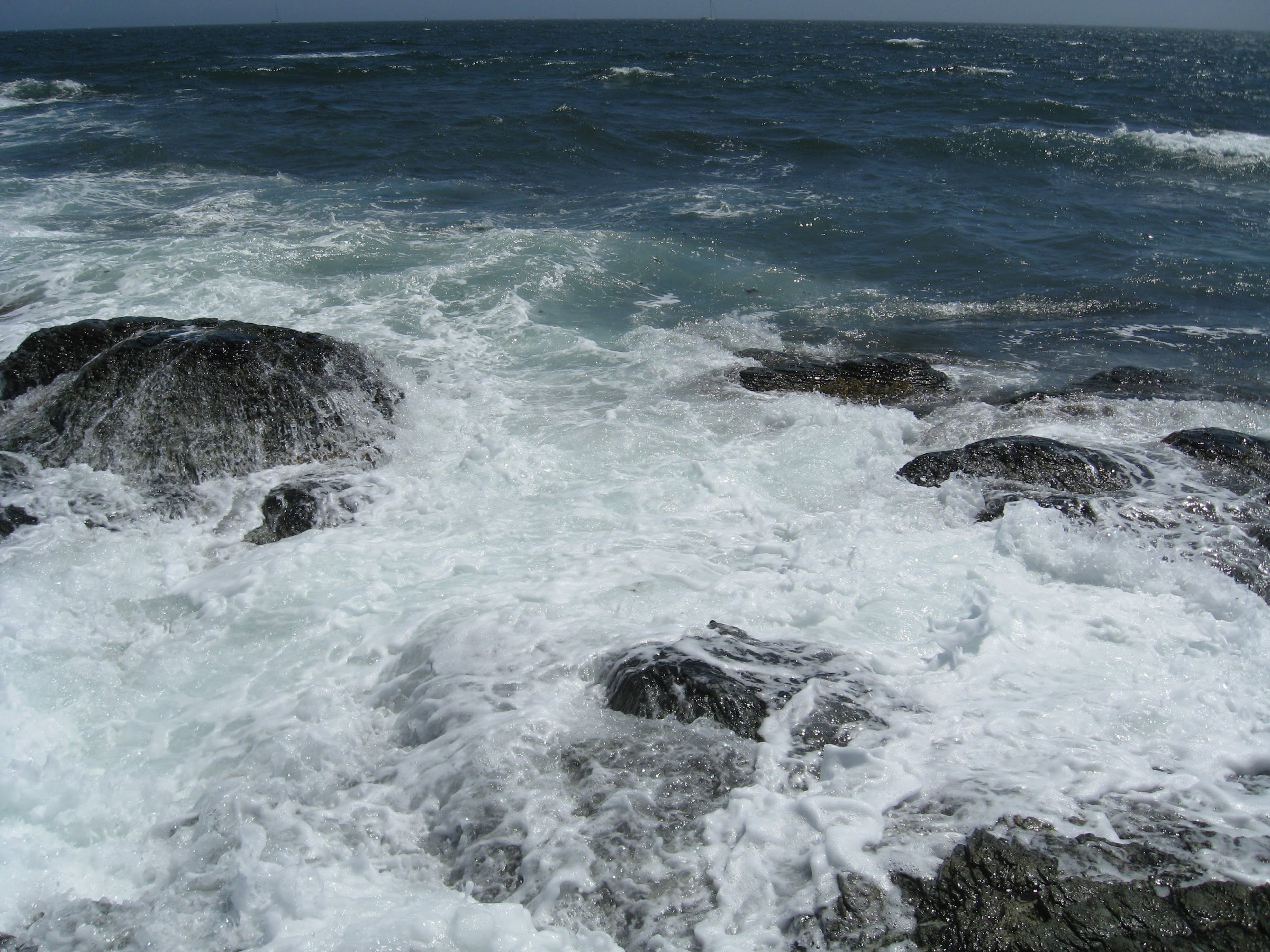 Waves at Brenton Point State Park