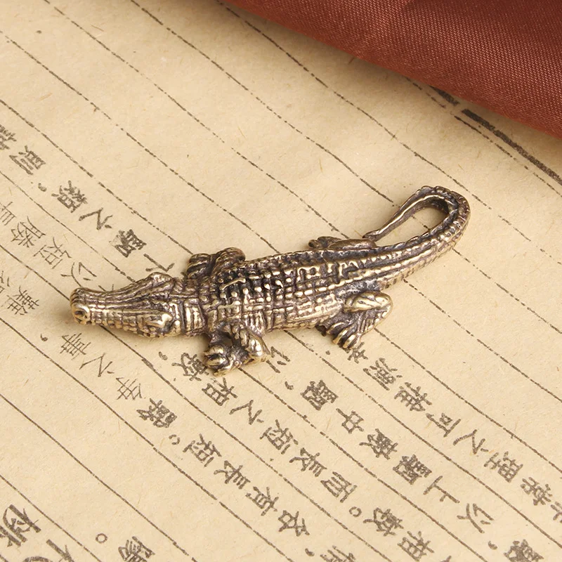 Title 5, Porte-clés pendentif alligator en laiton massif...