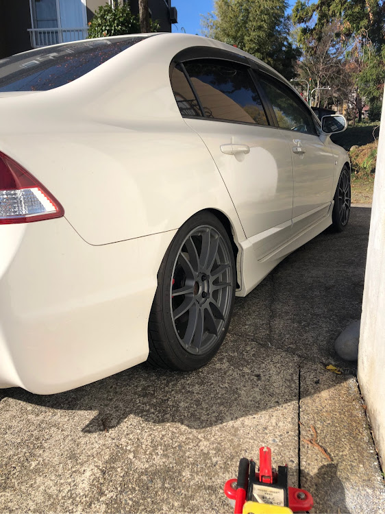 シビックタイプRのシビックタイプR・FD2・スタッドレスタイヤへ交換に関するカスタム事例の投稿画像1枚目