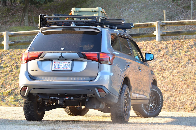 アウトランダーのトーヨーオープンカントリーRT・スーリー thule・オフロード・バンパーカット・引き算のカスタムに関するカスタム事例の投稿画像6枚目