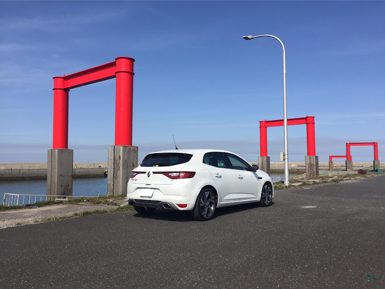 メガーヌ ハッチバックの納車記念日・うみてらす豊前・ドライブに関するカスタム事例の投稿画像2枚目