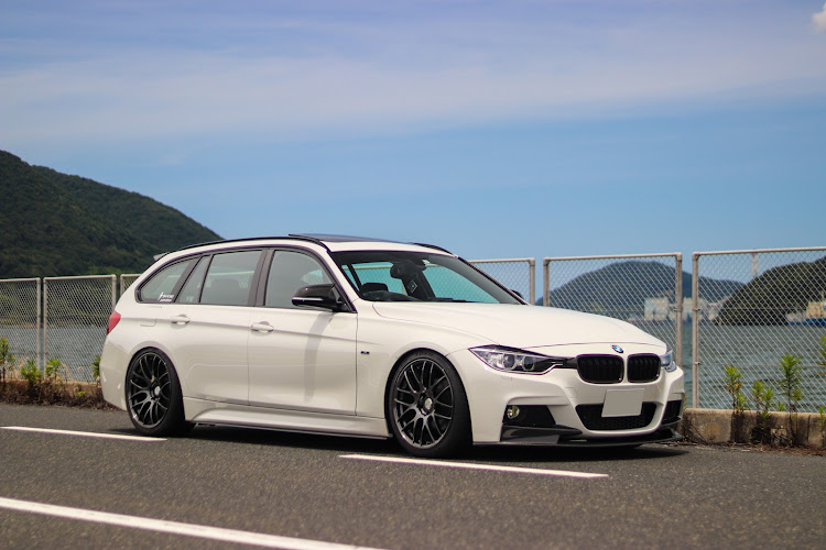 3シリーズ ツーリングのPickUpチャレンジ・BMW3シリーズ・F31ツーリング・みんなでつくろうホイール図鑑・9月もよろしくお願いします。に関するカスタム事例の投稿画像4枚目
