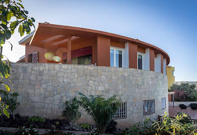 Maison avec piscine et jardin 1