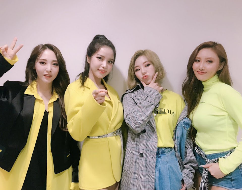 Mamamoo  Neon green outfits, Mamamoo, Fashion