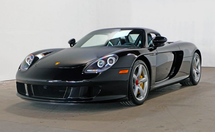 This ex-Jerry Seinfeld 2004 Porsche Carrera GT recently sold for $1,865,000 (roughly R27,175,661) on Bring a Trailer.