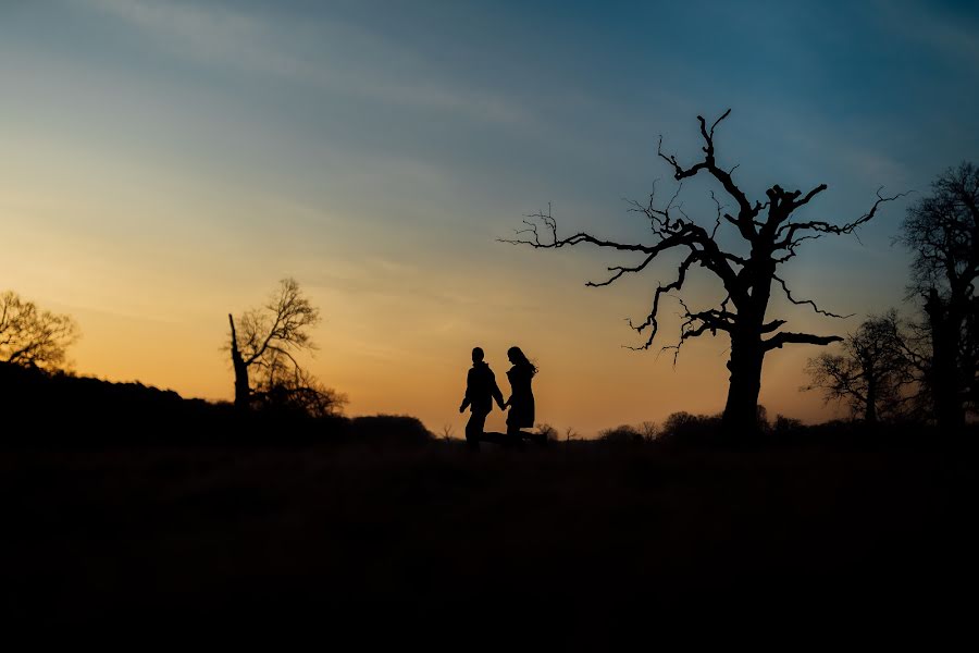 Wedding photographer Pawel Andrzejewski (loveneeds). Photo of 27 June 2021