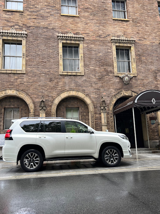 ランドクルーザープラドの大阪倶楽部・モン子・ポーズ・TOYOTA・モデリスタに関するカスタム事例の投稿画像2枚目