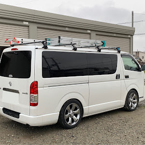 ハイエースバン TRH200V