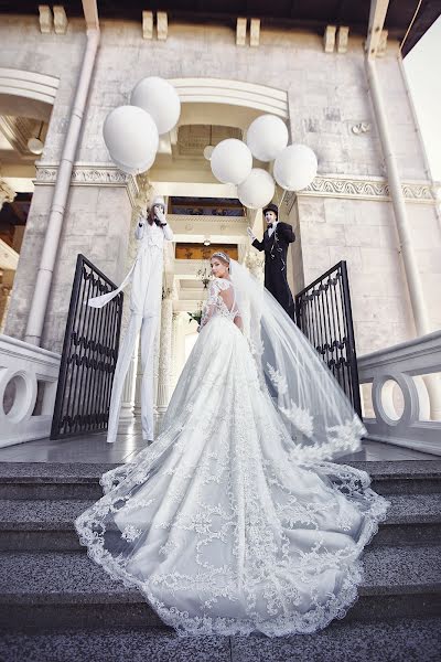 Fotógrafo de casamento Denis Vyalov (vyalovdenis). Foto de 25 de fevereiro 2018