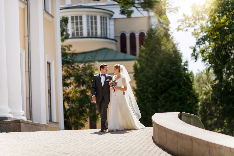 Wedding photographer Olya Shlemenkova (missolka). Photo of 5 October 2014