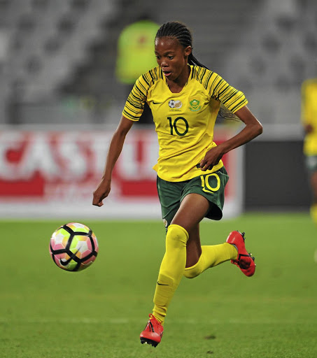 Banyana midfielder Linda Motlhalo has joined a Swedish side.