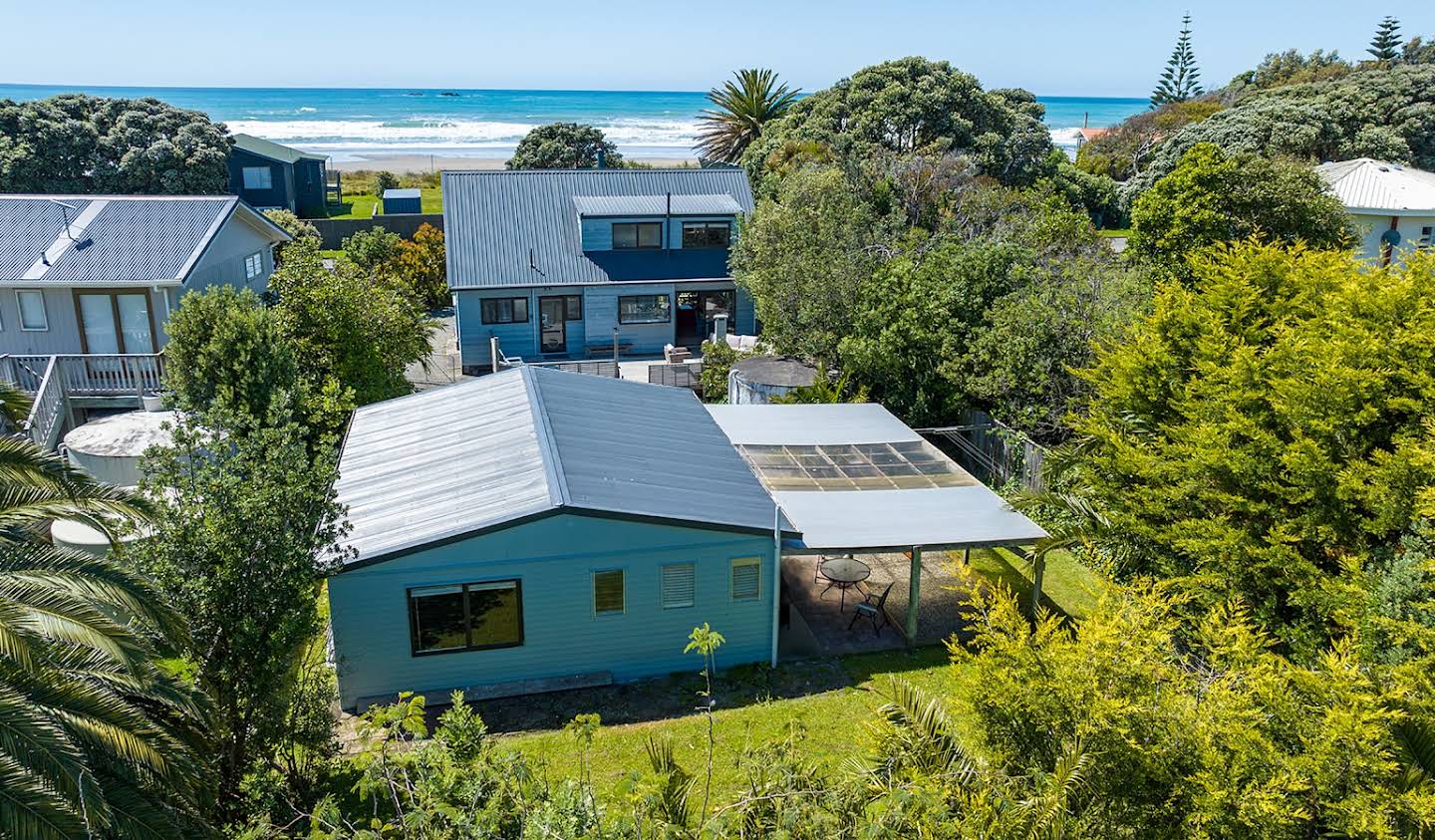 House with garden Riversdale Beach