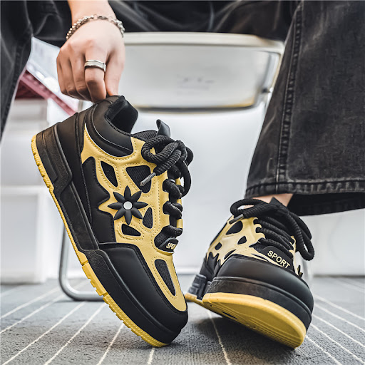 Title 16, Korean Style Trendy Bread Shoes for Men. Experi...