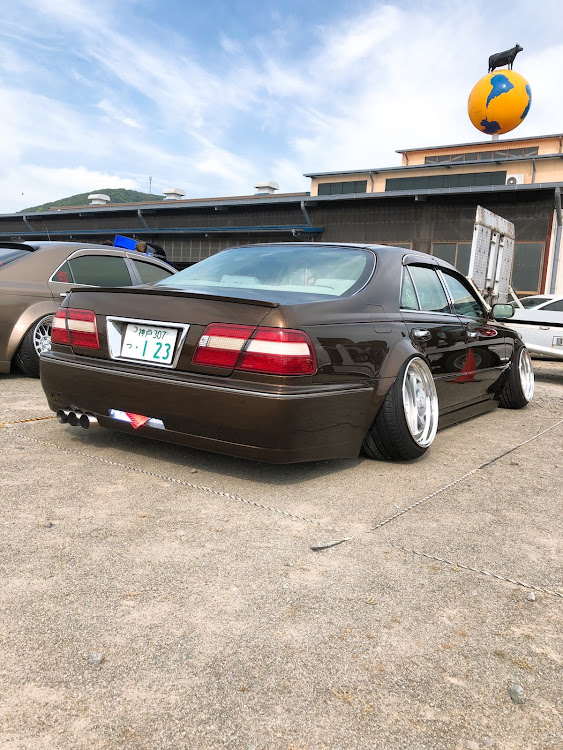 シーマのvoyage・リビングレジェンド・ドレフェス関西・改造車好き・車好きと繋がりたいに関するカスタム事例の投稿画像2枚目