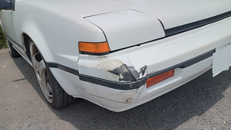 エクサの駐車場にて・当てられました・入院しますに関するカスタム事例の投稿画像1枚目
