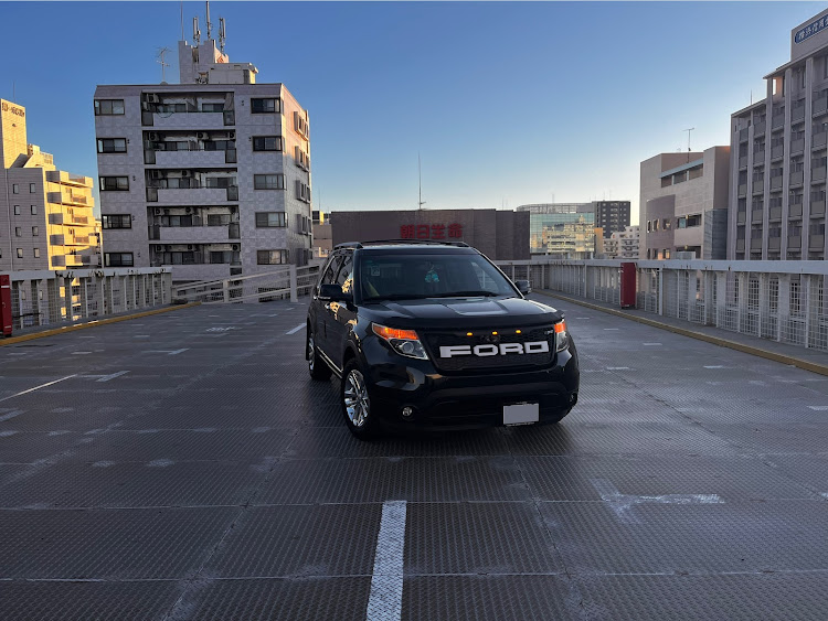 エクスプローラーのドライブ・アメ車・USDM・サイドマーカーに関するカスタム事例の投稿画像1枚目