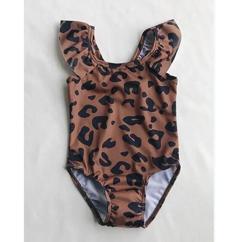 Maillot de bain léopard pour enfants filles. Idéal pour la plage et la piscine. Confortable, élégant et parfait pour les journées ensoleillées!