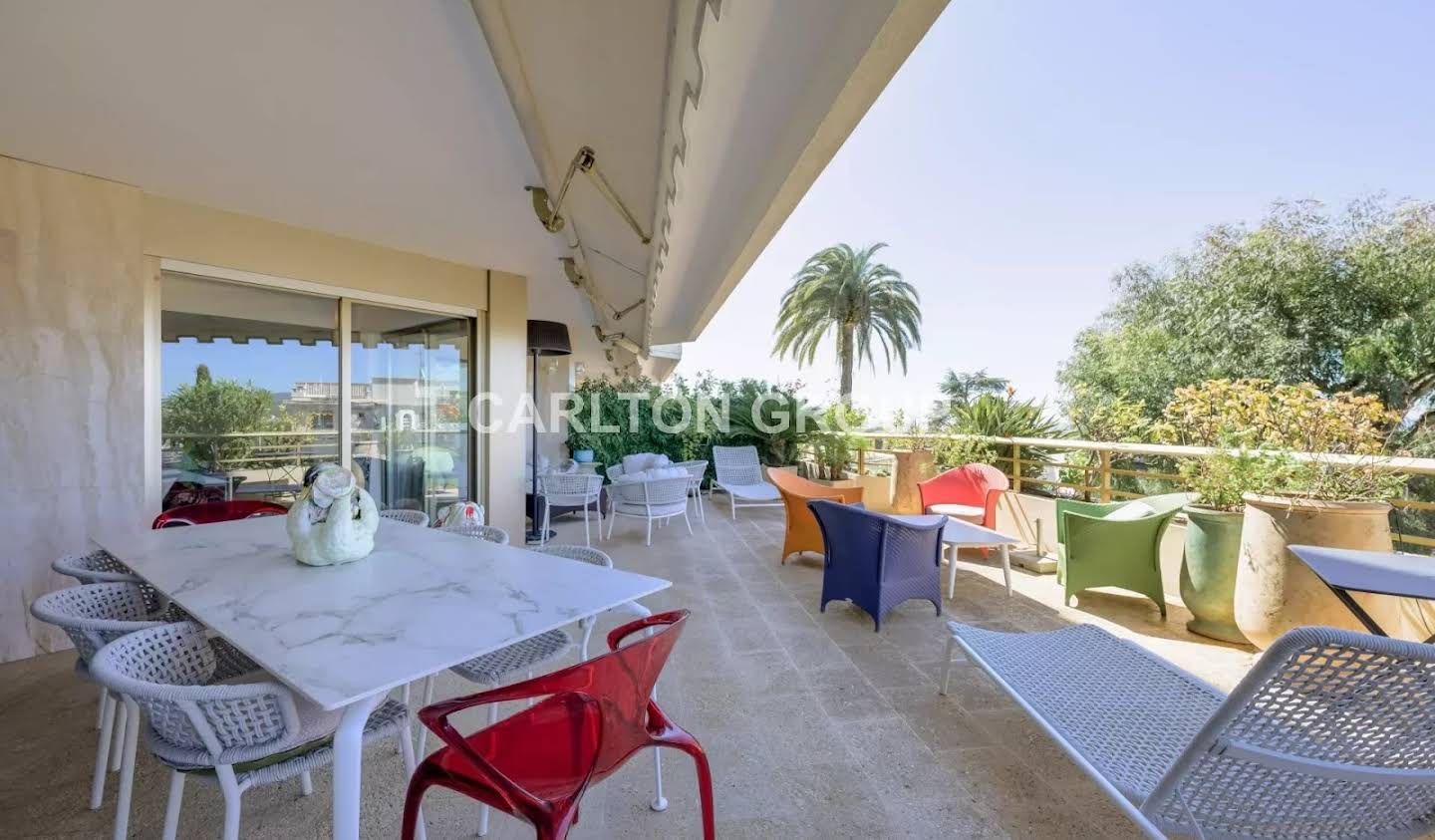 Apartment with terrace Cannes