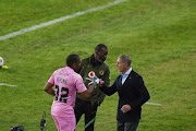 Kaizer Chiefs coach Stuart Baxter with goalkeeper Itumeleng Khune and  assistant Arthur Zwane at Orlando Stadium.