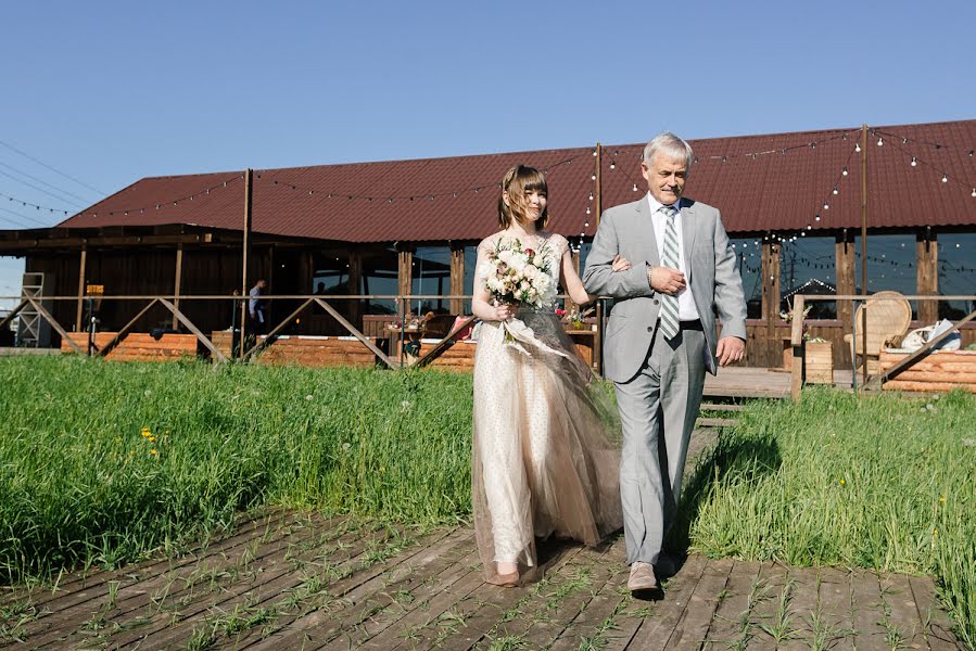 Wedding photographer Slava Kast (photokast). Photo of 26 February 2018