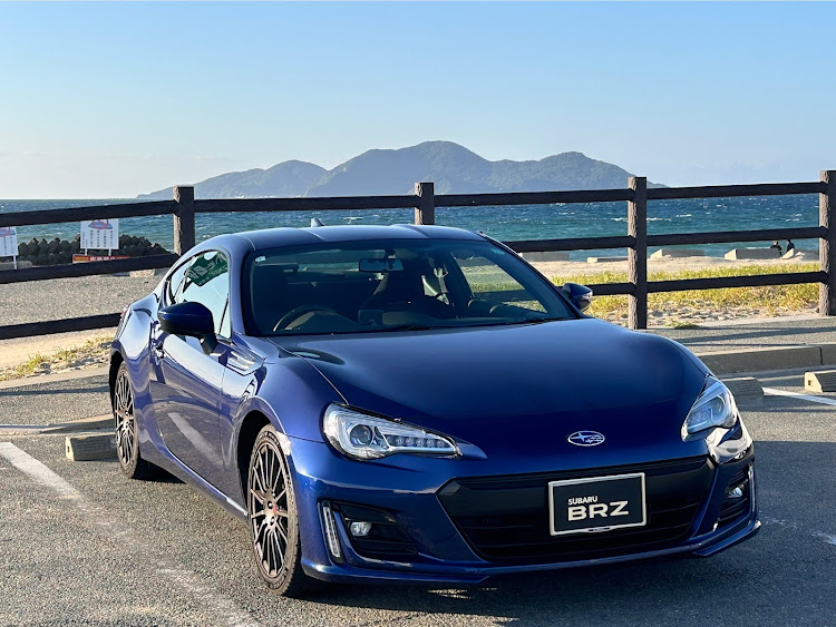 BRZの夏っぽい写真展・海と愛車・お盆突入・夏の海・ラピスブルーパールに関するカスタム事例の投稿画像3枚目