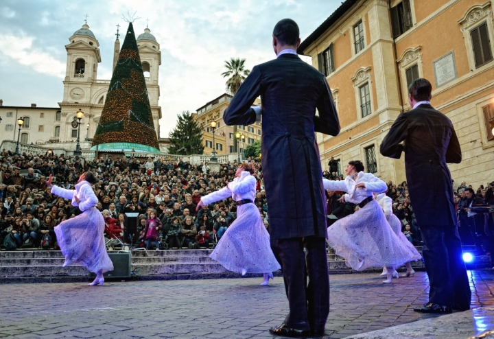 Danzando nella storia... di utente cancellato