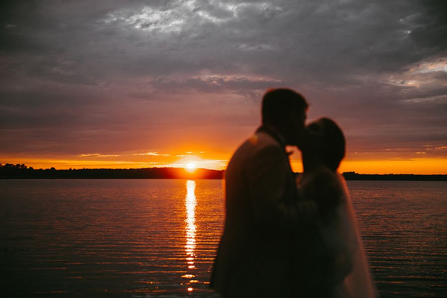 Wedding photographer Vitya Lysenkov (slowww). Photo of 30 July 2021