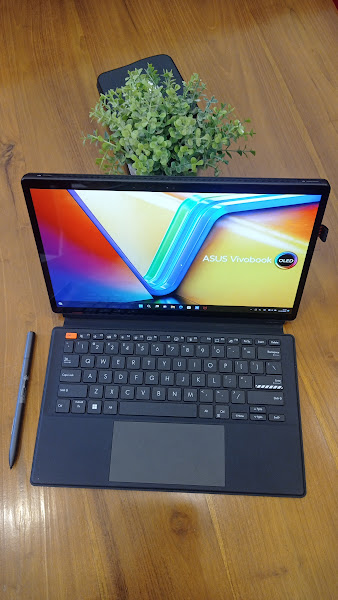 Asus Vivobook 13 Slate OLED T3304