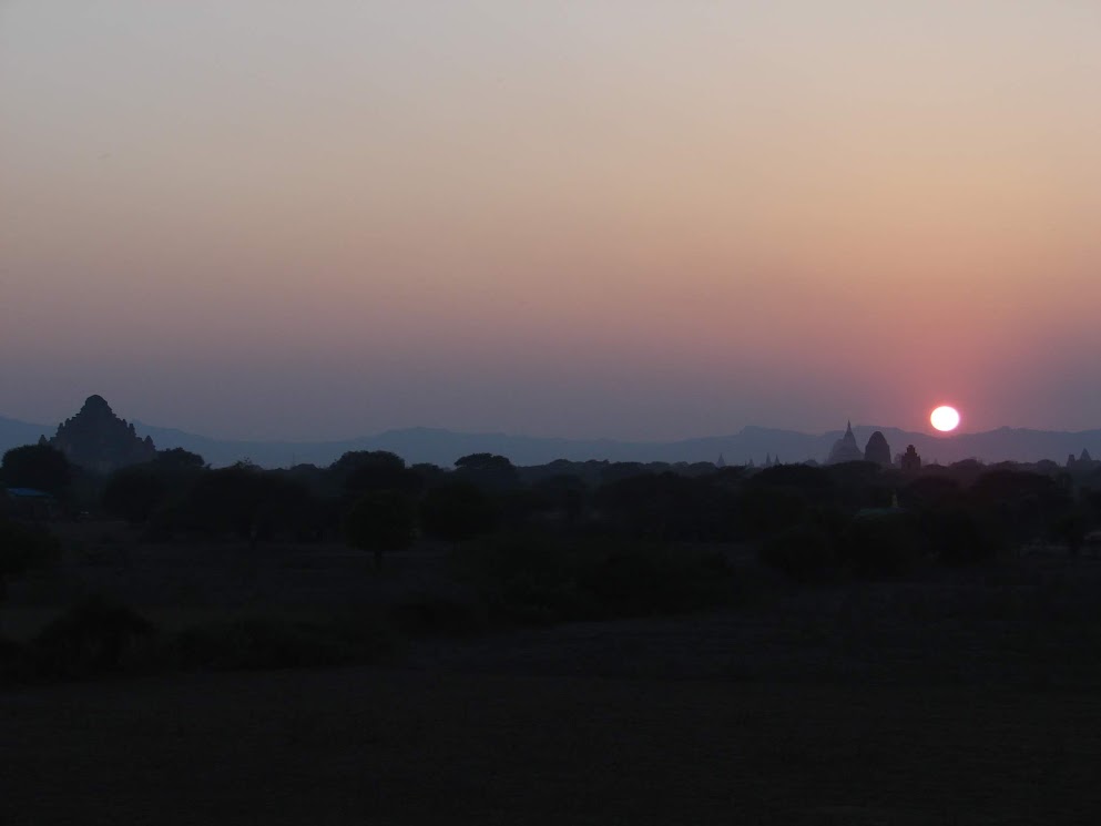 bagan - sunset viewpoint - Nyaung Lat Phet Viewing Mound 