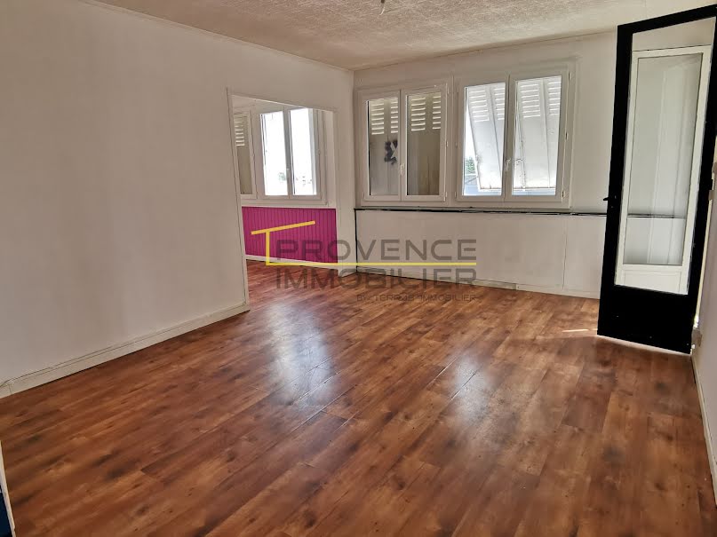 Vente appartement 4 pièces 69 m² à Montelimar (26200), 89 000 €