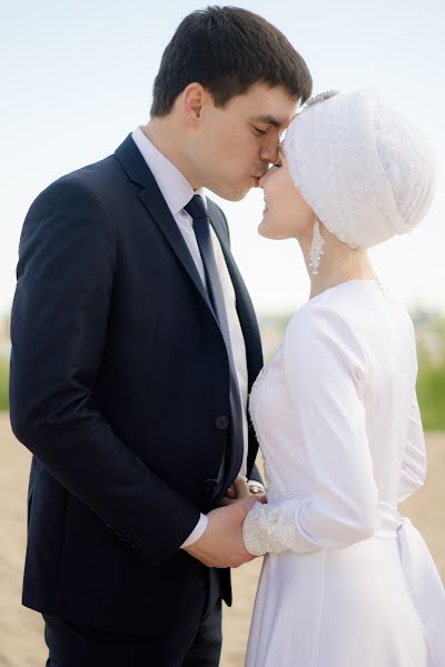 Wedding photographer Nargiza Latypova (photovruki1). Photo of 11 October 2017