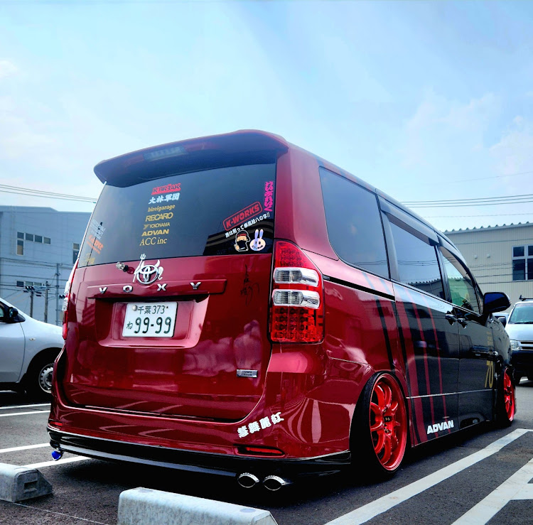ヴォクシーのbireigarage・K-BREAK・ADVANカラー・熱中症に注意に関するカスタム事例の投稿画像3枚目