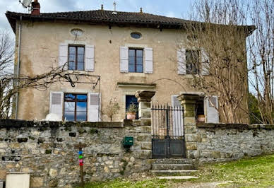 Maison avec jardin et terrasse 1