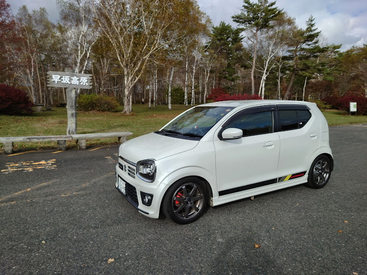 アルトワークスの映画鑑賞・平日休み・紅葉と愛車・県内ドライブ・今月中にはやってみよう😄に関するカスタム事例の投稿画像1枚目