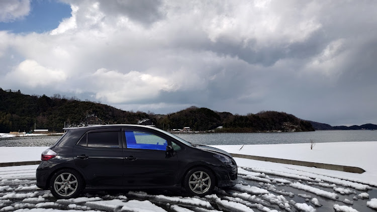 ブレイドの雪とけた・ウルトラビジョン クリマコンフォート・冬仕様もあと一ヶ月に関するカスタム事例の投稿画像1枚目
