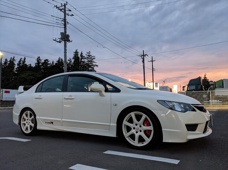 シビックタイプRの夕暮れと愛車・VTECはいいぞ〜・病みつきに関するカスタム事例の投稿画像4枚目