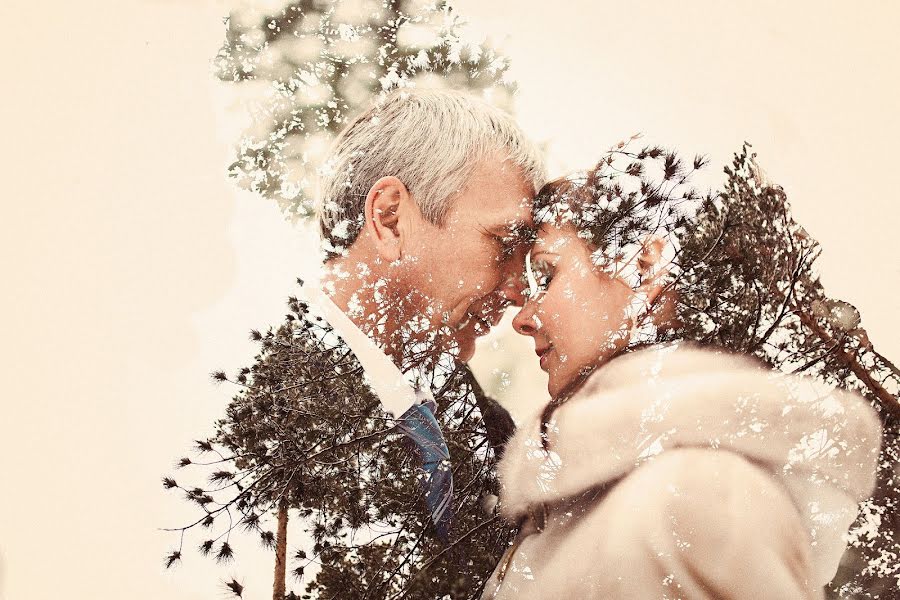 Wedding photographer Roman Urumbaev (eyesnv). Photo of 17 November 2013