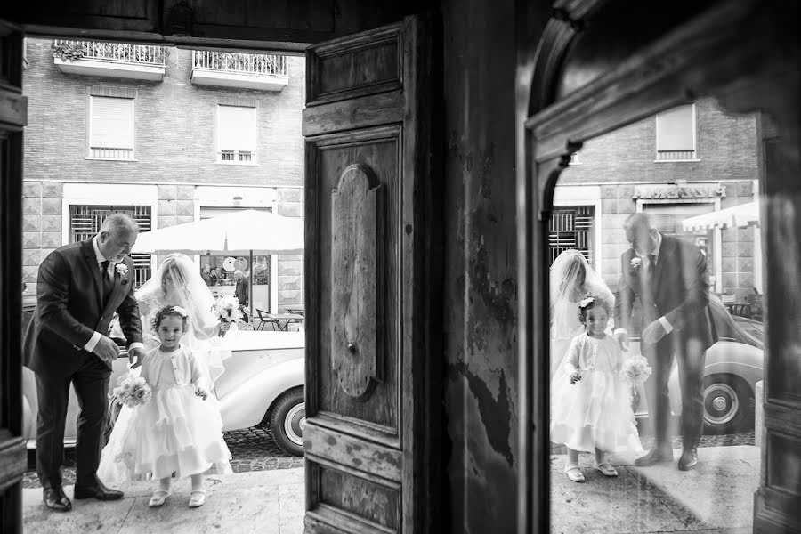 Wedding photographer Serena De Angelis (serenadeangel). Photo of 15 December 2017