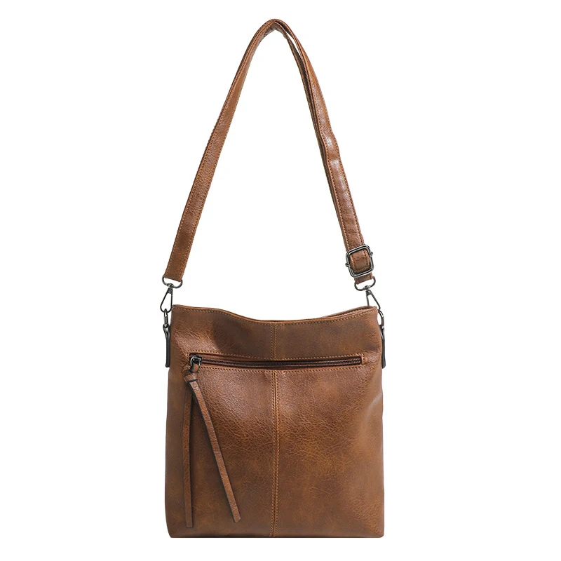 New Women's Casual Retro Shoulder Messenger Bag. A stylish and practical everyday bag, offering comfort and ample space 