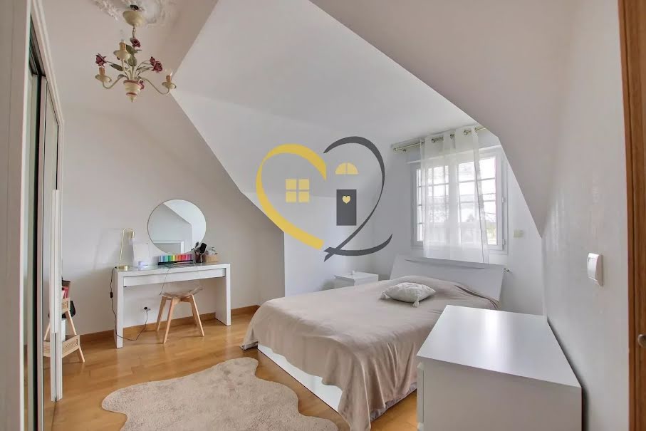 Vente maison 6 pièces 171 m² à Bourges (18000), 259 500 €