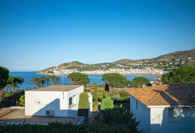 Maison avec piscine et jardin 12