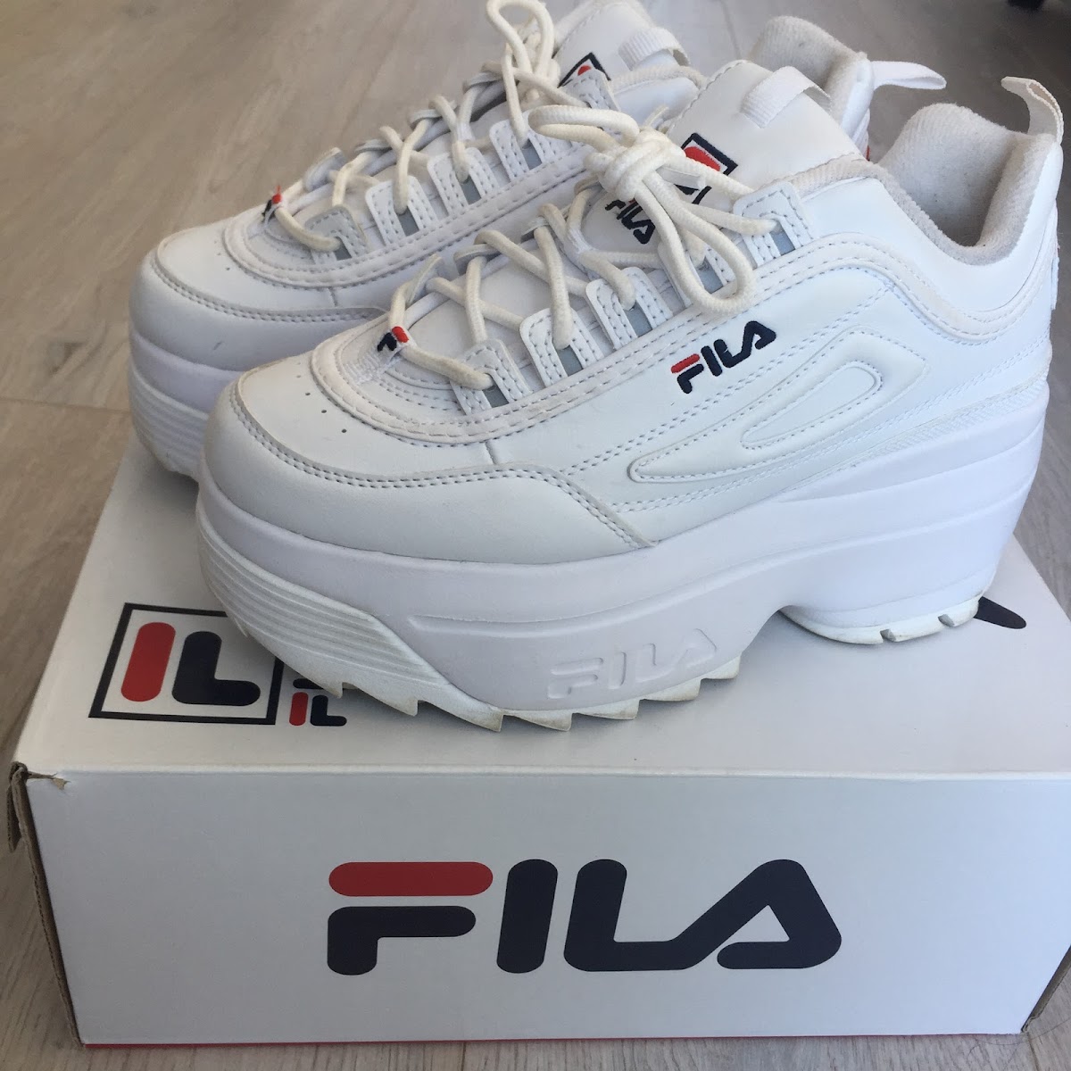 Women | Authentic white platform Fila sneakers. | Yaga SA