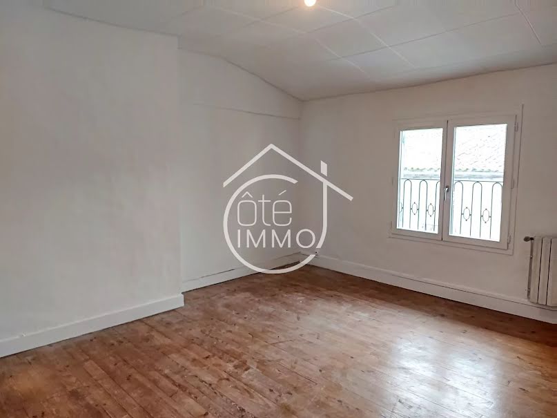 Vente maison 5 pièces 145 m² à Sainte-Foy-la-Grande (33220), 135 000 €