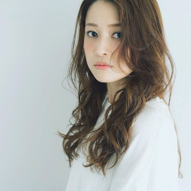 まだまだアツい センターパート 女子がモテる Trill トリル