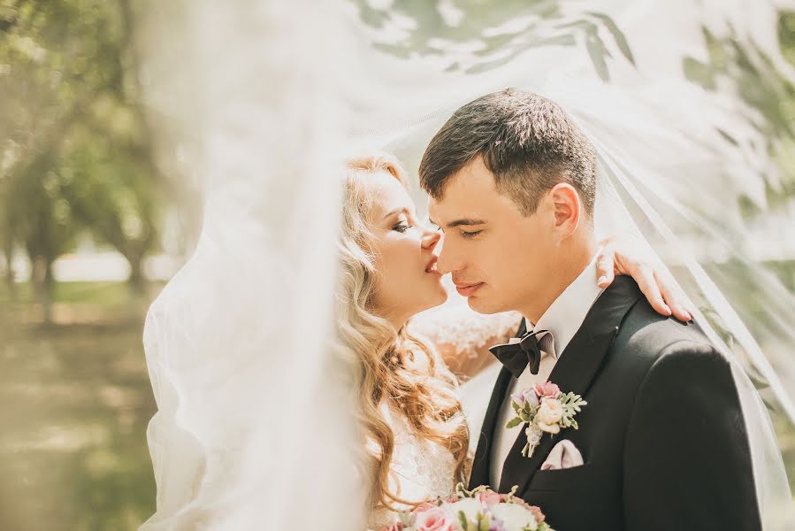 Fotógrafo de bodas Darya Bakustina (rooliana). Foto del 18 de agosto 2018