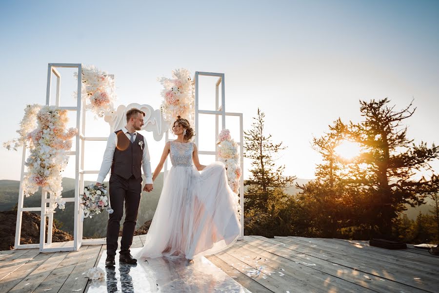 Wedding photographer Olya Yaroslavskaya (olgayaros86). Photo of 28 January 2019