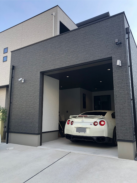 NISSAN GT-RのGTR35・GTR・MY08・インナーガレージ・ガレージハウスに関するカスタム事例の投稿画像1枚目