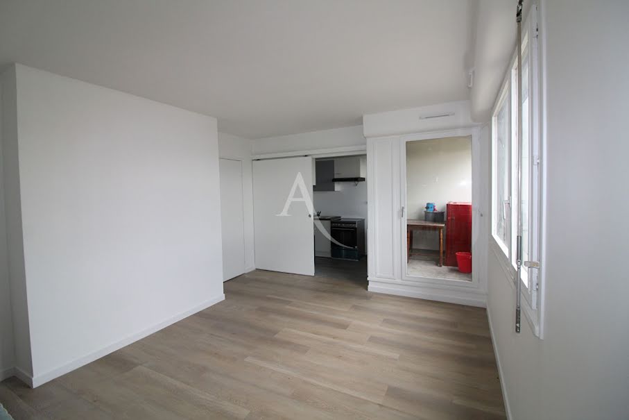 Location  appartement 1 pièce 33.62 m² à Évry-Courcouronnes (91000), 650 €