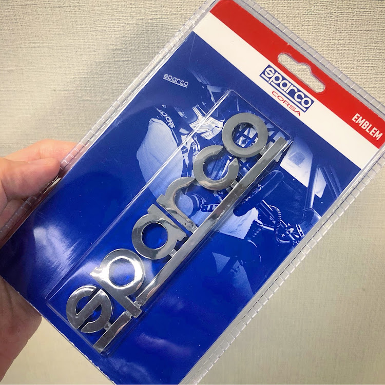 BRZのsparco・エンジンルーム・エンブレムに関するカスタム事例の投稿画像1枚目